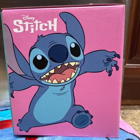 Disney Stitch Squishy Glo Silicone Light - Blue - Picture 3 of 3
